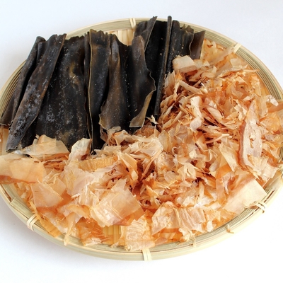 le poisson japonais de Katsuobushi de bonito d'OEM 100g s'écaille additif libre