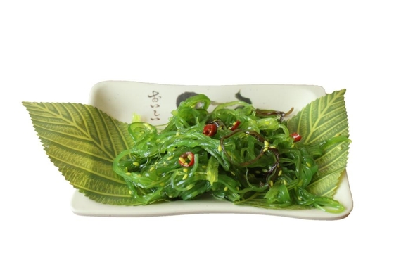 Salade surgelée naturelle de l'algue 1kg du Japon dans le sachet en plastique