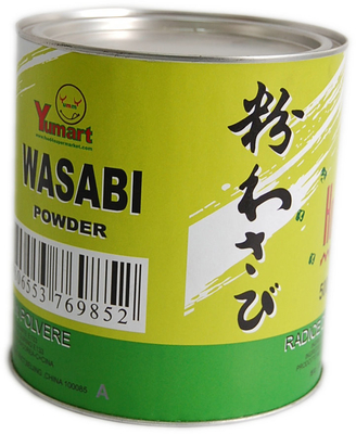 Le raifort pur de wasabi saupoudrent la poudre japonaise commode épicée de moutarde